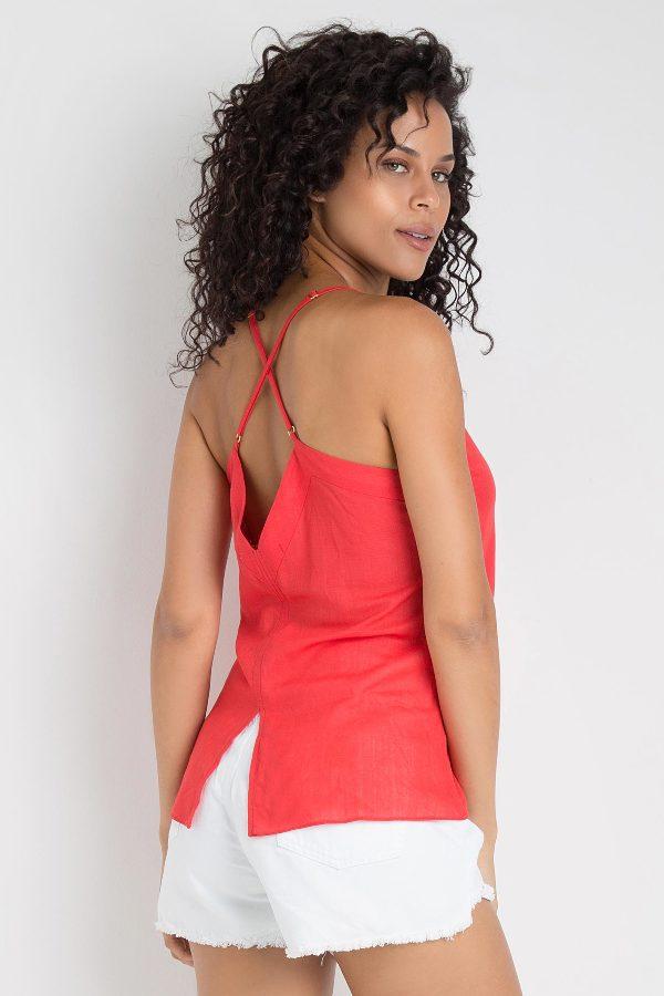 CAMISETA CON BOTONES