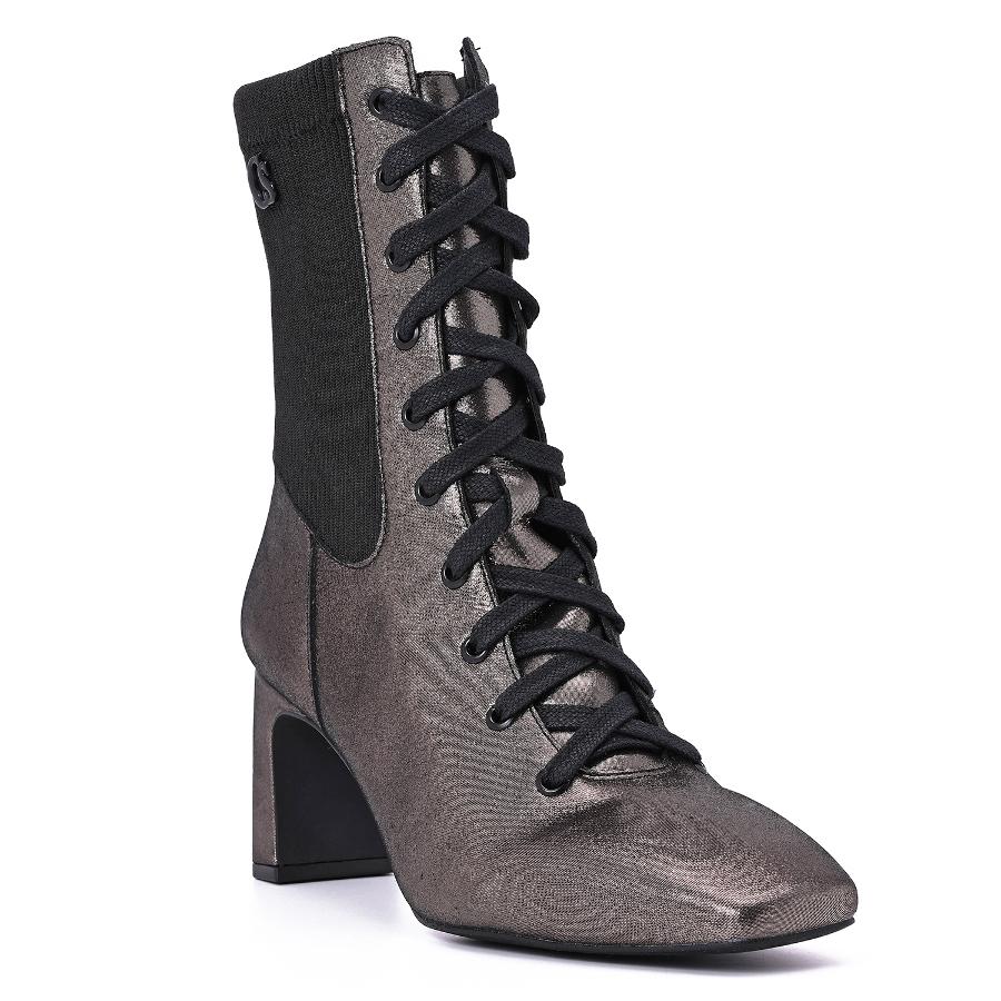 BOTA METALIZADA CON CORDONES