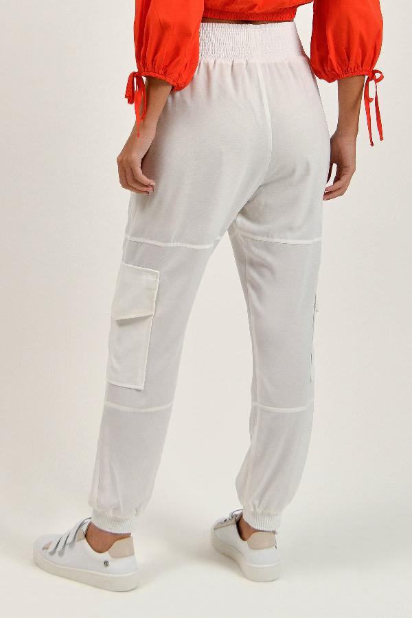 PANTALON BLANCO CON BOLSILLOS
