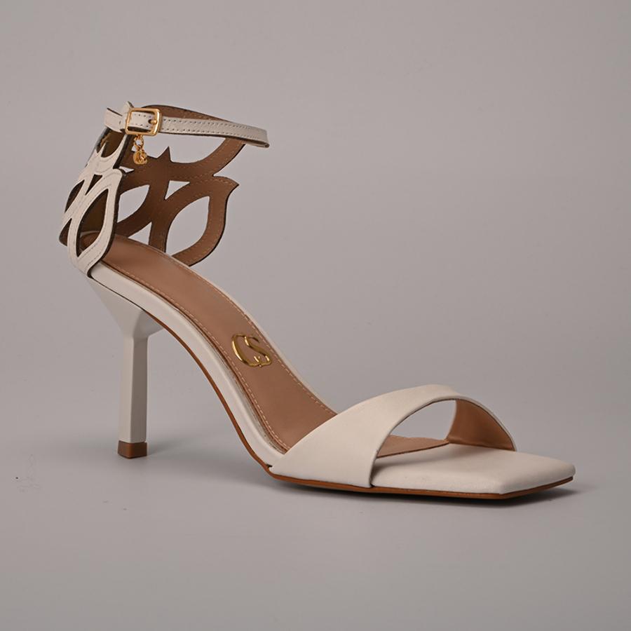 SANDALIA BLANCA CON DISEÑO