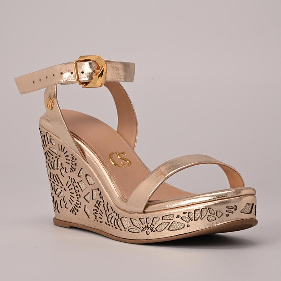 SANDALIA ANABELA DORADA CON TERRAPLEN