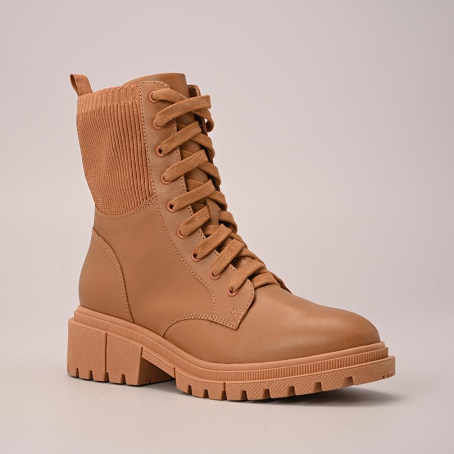 BOTIN CAMEL CON CORDONES