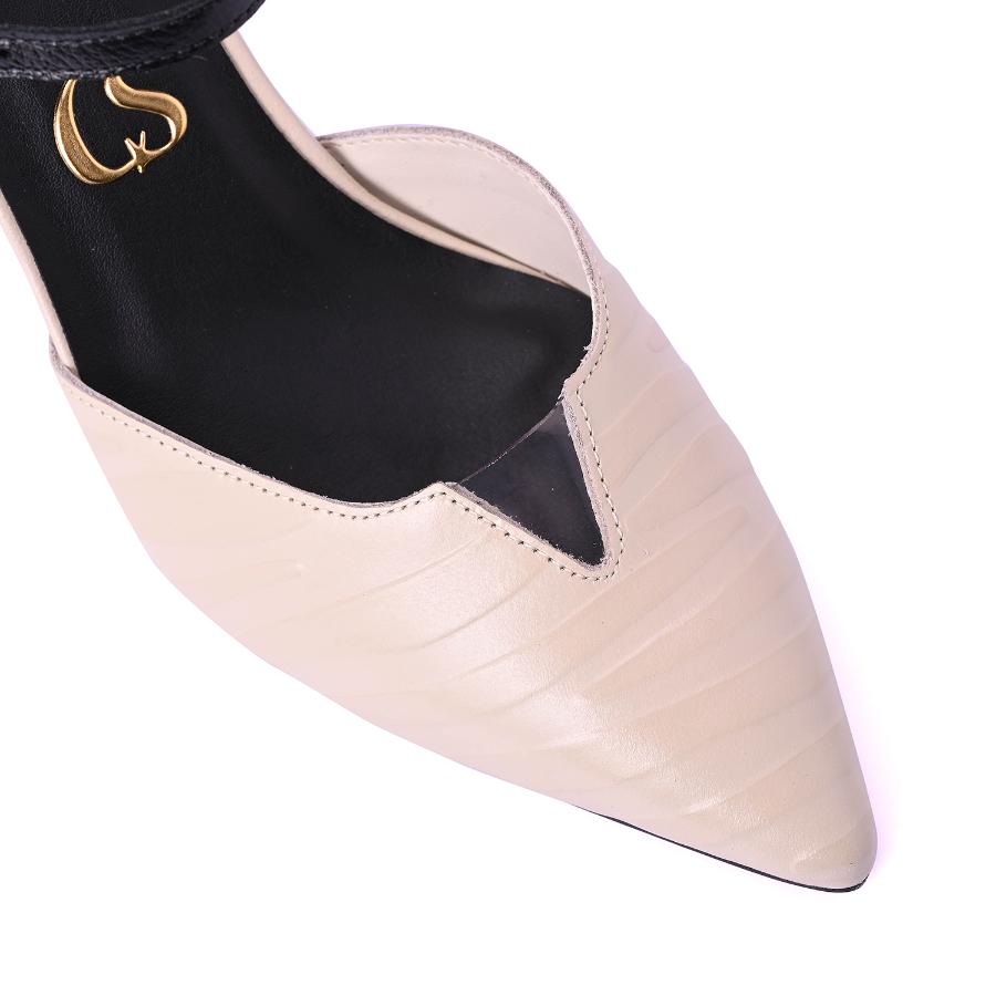 STILETTO BLACK AND WHITE