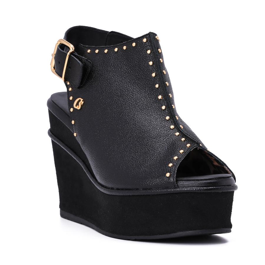 SANDAIA CON TERRAPLEN Y TACHAS