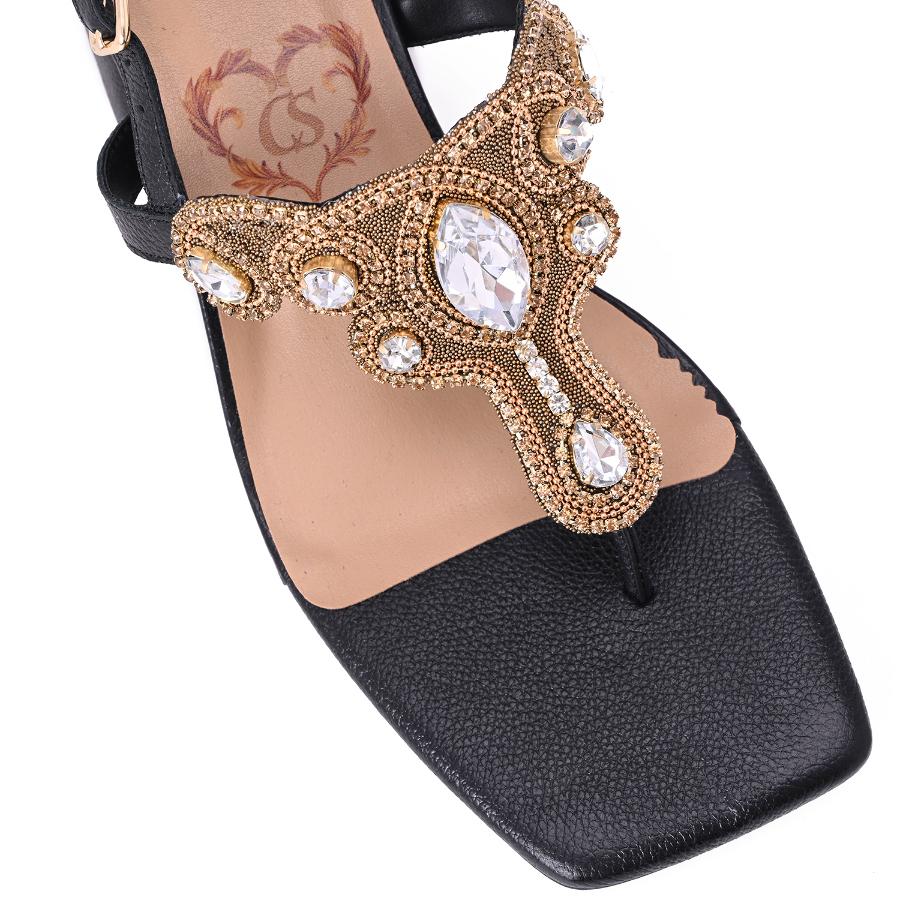 SANDALIA NEGRA CON CRISTALES