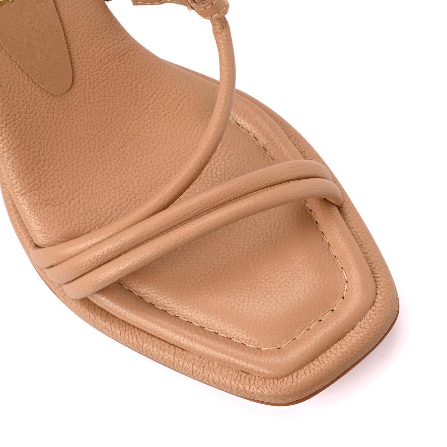 SANDALIA NUDE CARMEN STEFFENS ALTO VERANO 2023