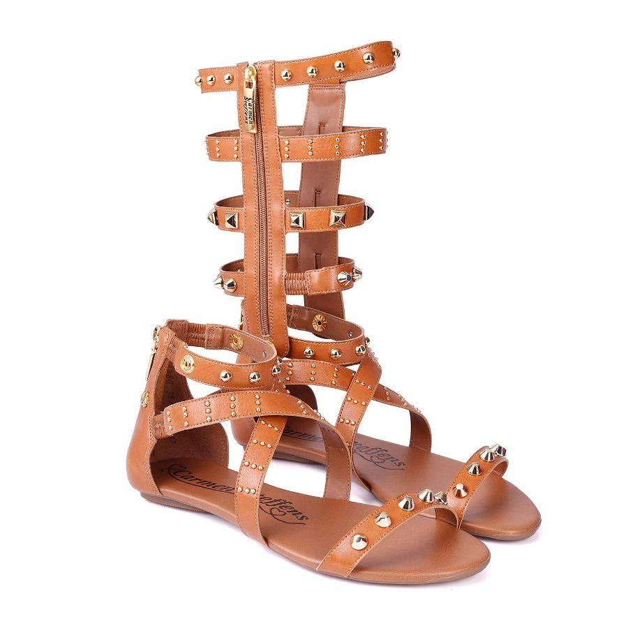 SANDALIA CARAMELO CON APLICACIONES