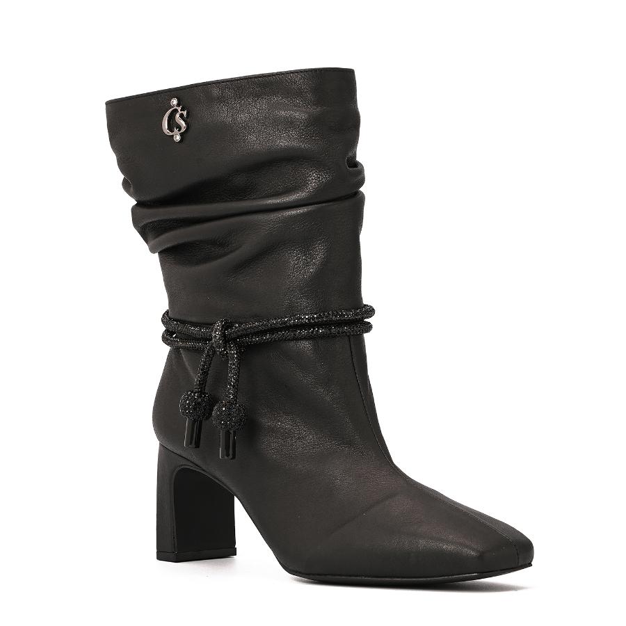 BOTA NEGRA CON ACCESORIO