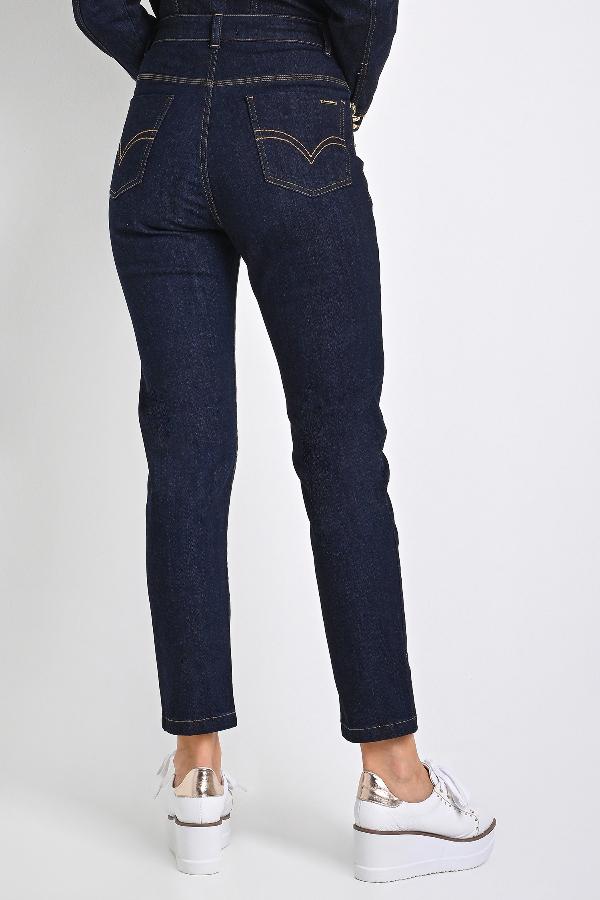 PANTALON DE MEZCLILLA CON APLIQUES