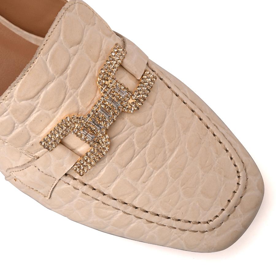 MOCASÍN OFF WHITE CON TEXTURA