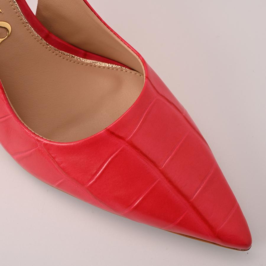 STILETTO ROJO CON TEXTURA Y ACCESORIO