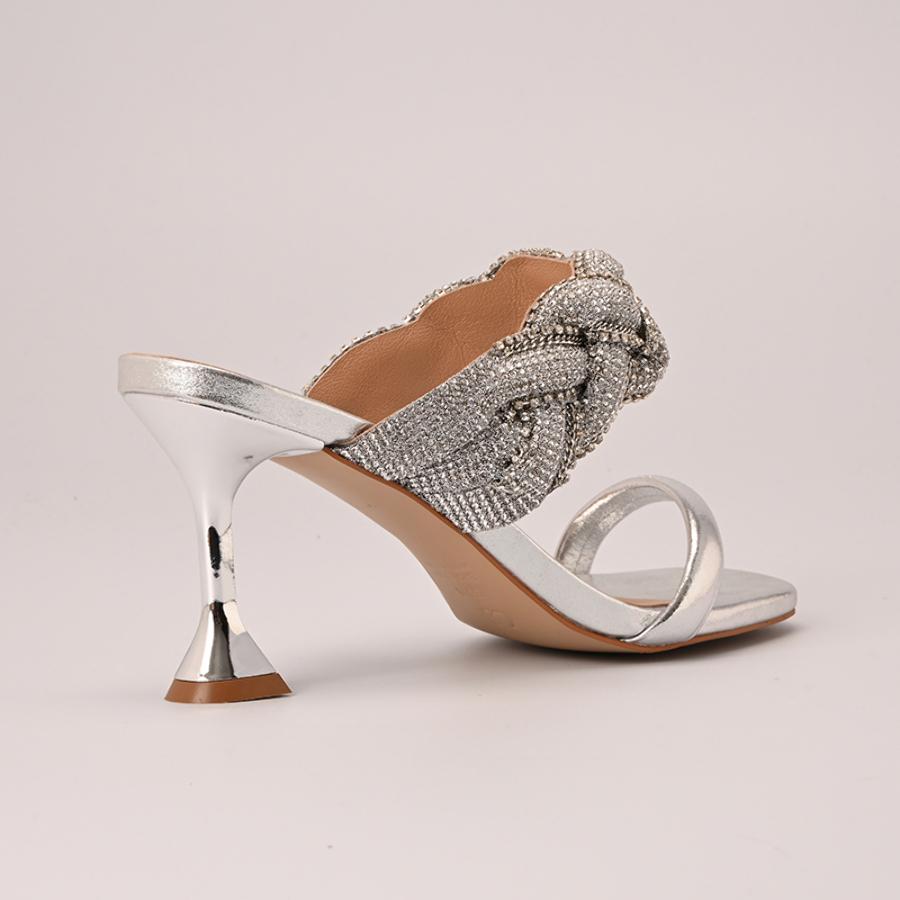 SANDALIA PLATEADA CON CRISTALES