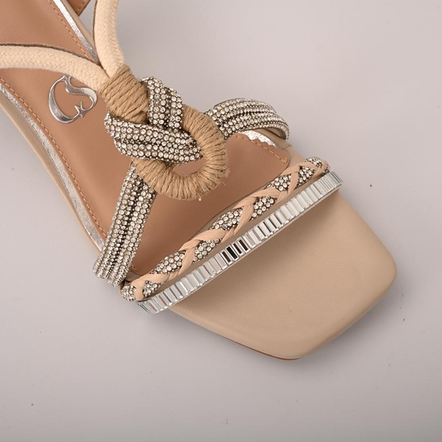 SANDALIA BEIGE CON BRILLO