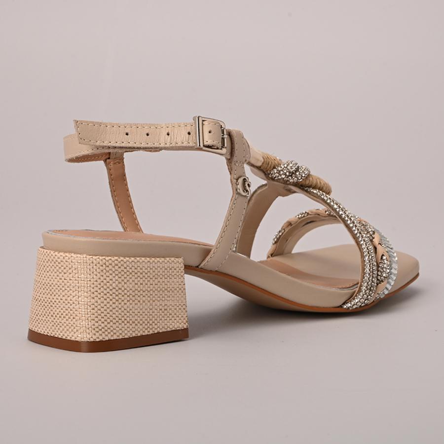 SANDALIA BEIGE CON BRILLO