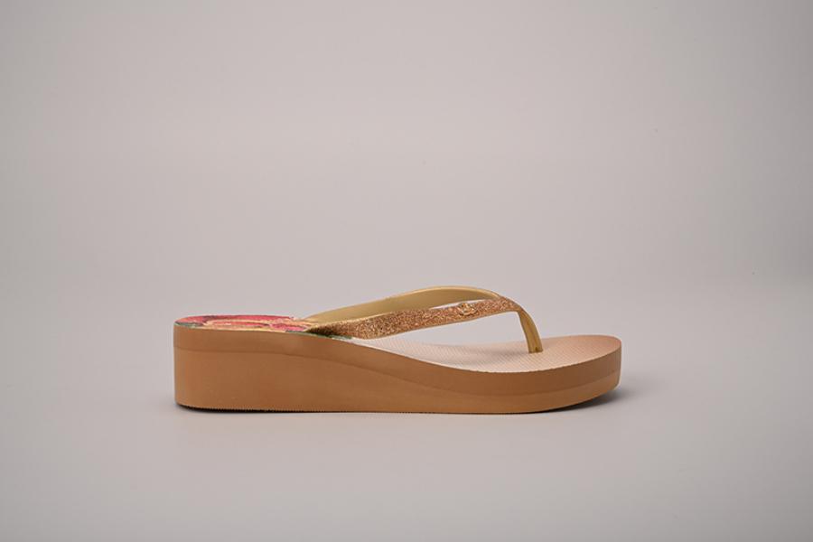 SANDALIA ANABELA DORADA