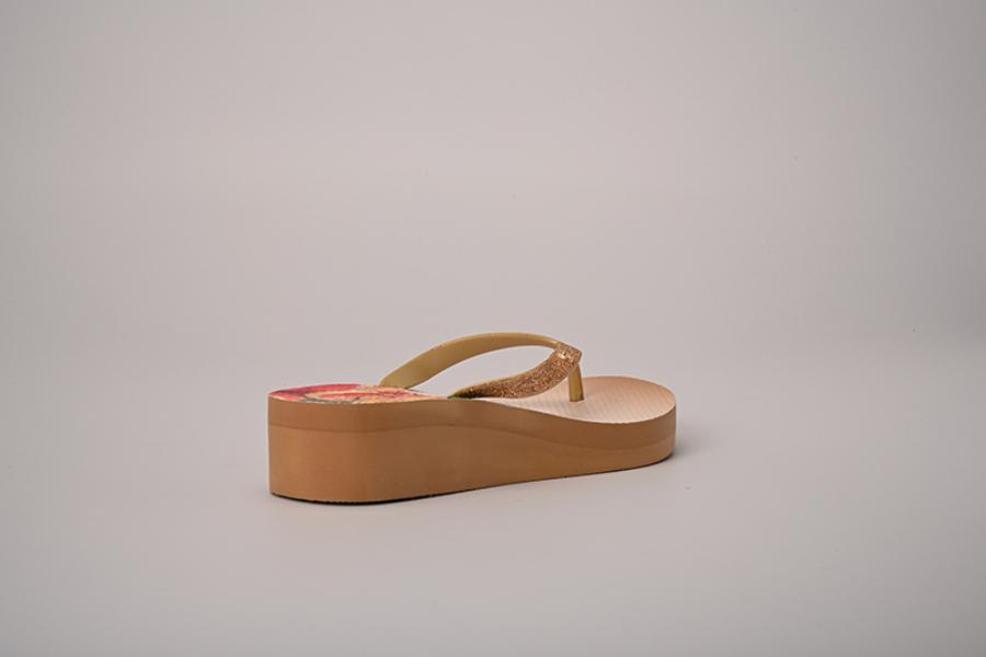 SANDALIA ANABELA DORADA