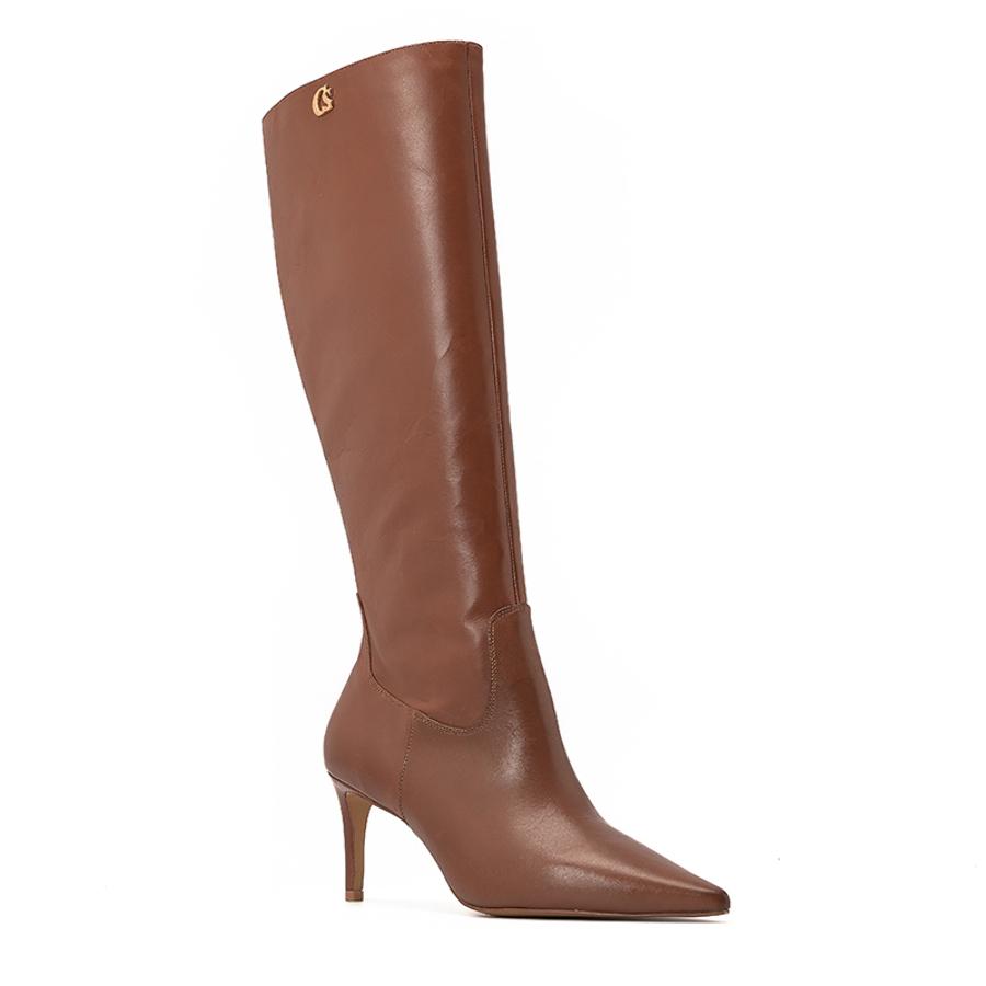 BOTA MARRON EN PUNTA  CS