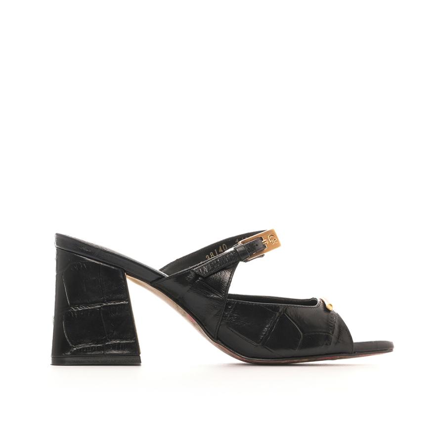 SANDALIA TACO CUADRADO CON TEXTURA