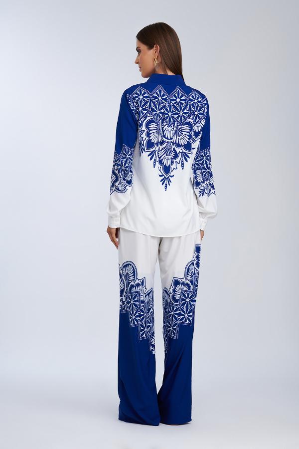 CAMISA CON ESTAMPADO