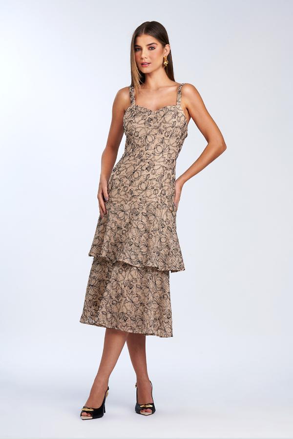 VESTIDO BORDADO FLOR CON CAPAS