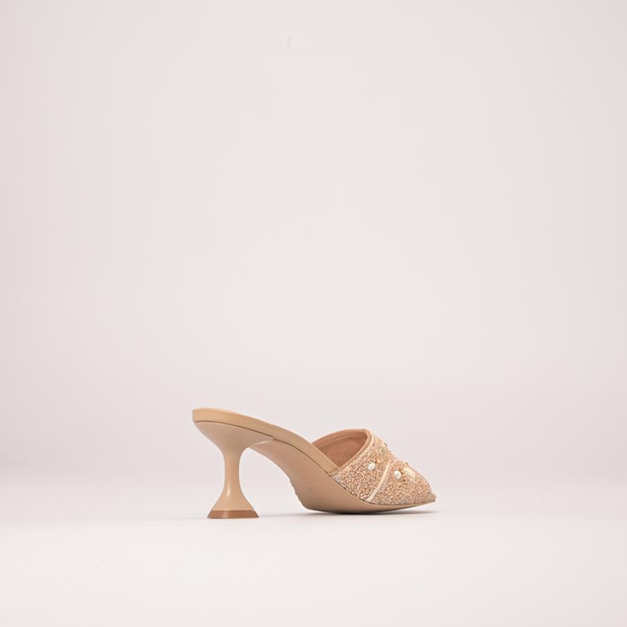 SANDALIA NUDE CON ACCESORIO